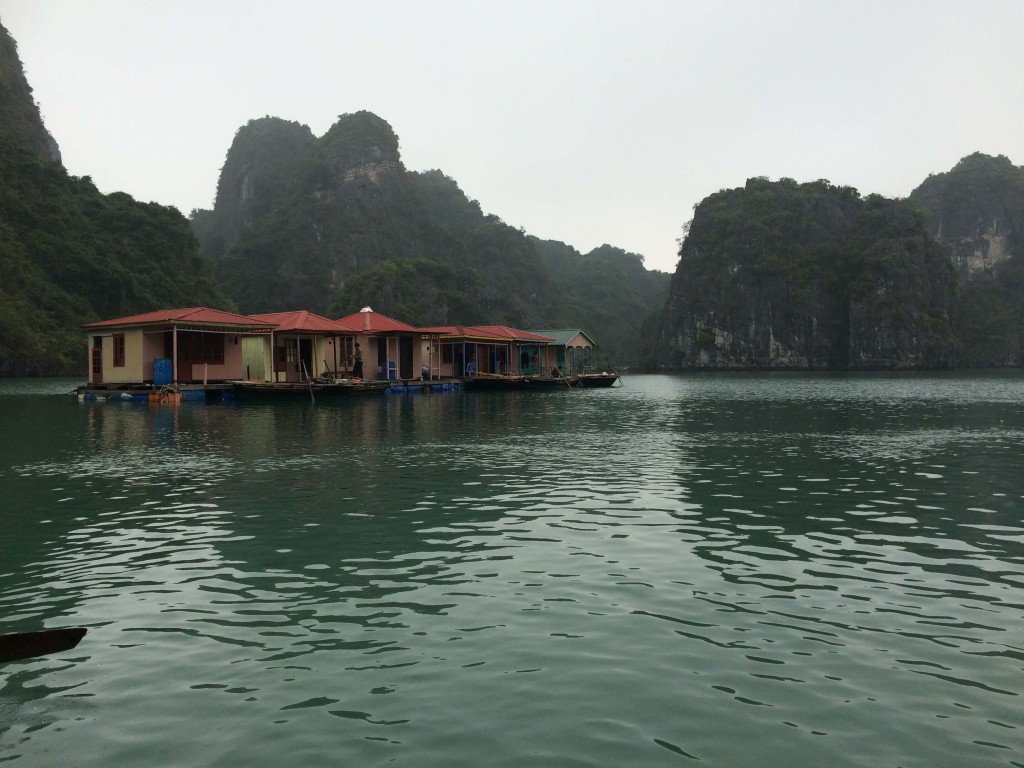 Fischerdorf Halong Bay 